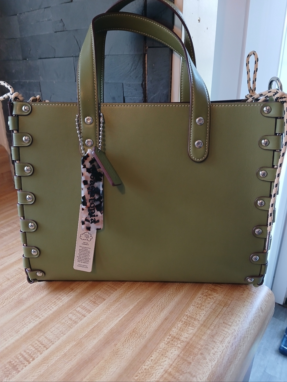 Coach Coachtopia NWT Green Tote/Crossbody W/Pouch & Coachtopia Dustbag - Picture 6 of 12